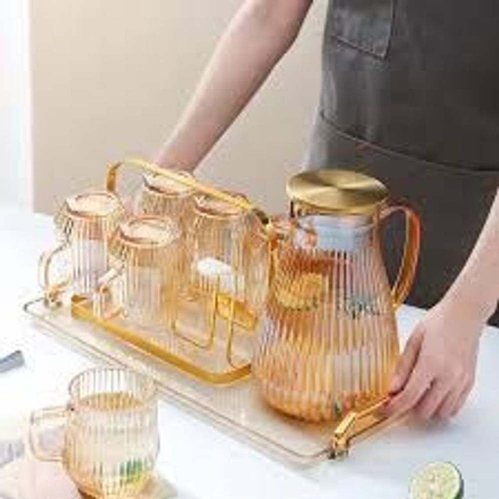 Bộ Bình Thủy Tinh Kèm 6 Cốc AB FAMILY Vân Sọc Màu Hổ Phách Sang Trọng