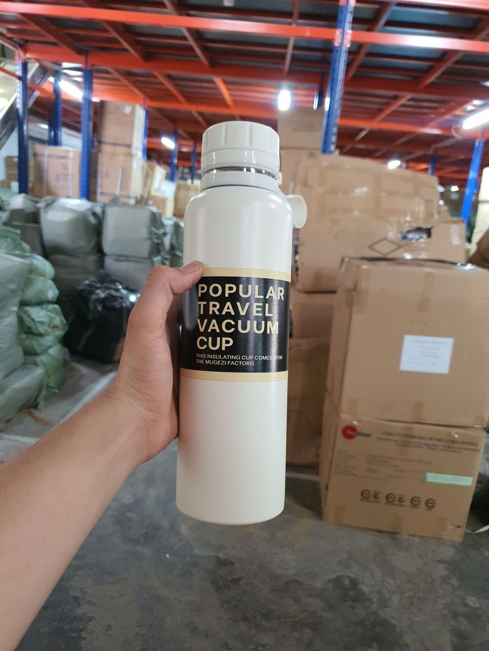 Bình Nước Giữ Nhiệt Hello Friend Thể Tích 600Ml, Giữ Nóng/Lạnh Từ 6 - 12H