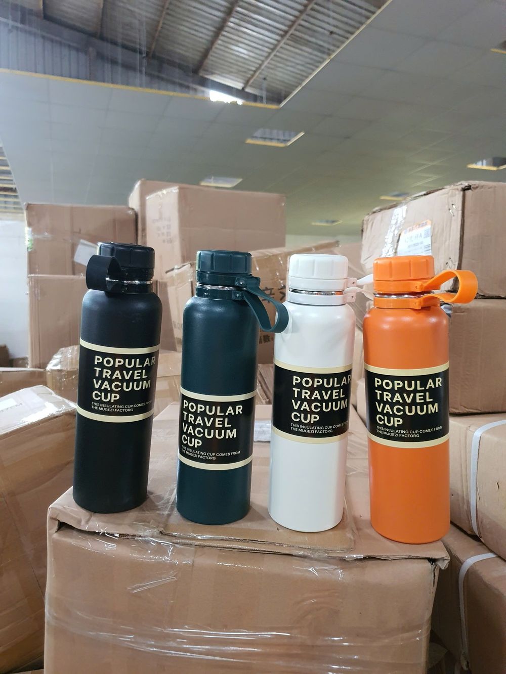 Bình Nước Giữ Nhiệt Hello Friend Thể Tích 600Ml, Giữ Nóng/Lạnh Từ 6 - 12H