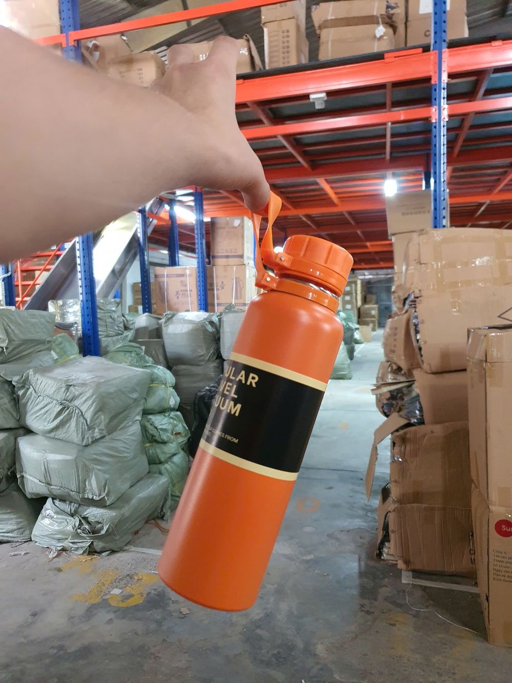 Bình Nước Giữ Nhiệt Hello Friend Thể Tích 600Ml, Giữ Nóng/Lạnh Từ 6 - 12H