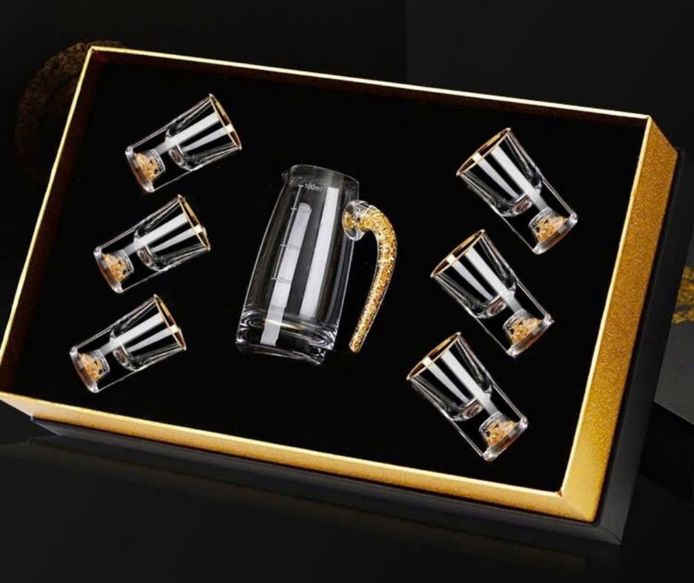 Set ly uống rượu pha lê kèm vàng lá 24K sang trọng quý phái Bộ 1 bình 6 ly kèm hộp HT-R02