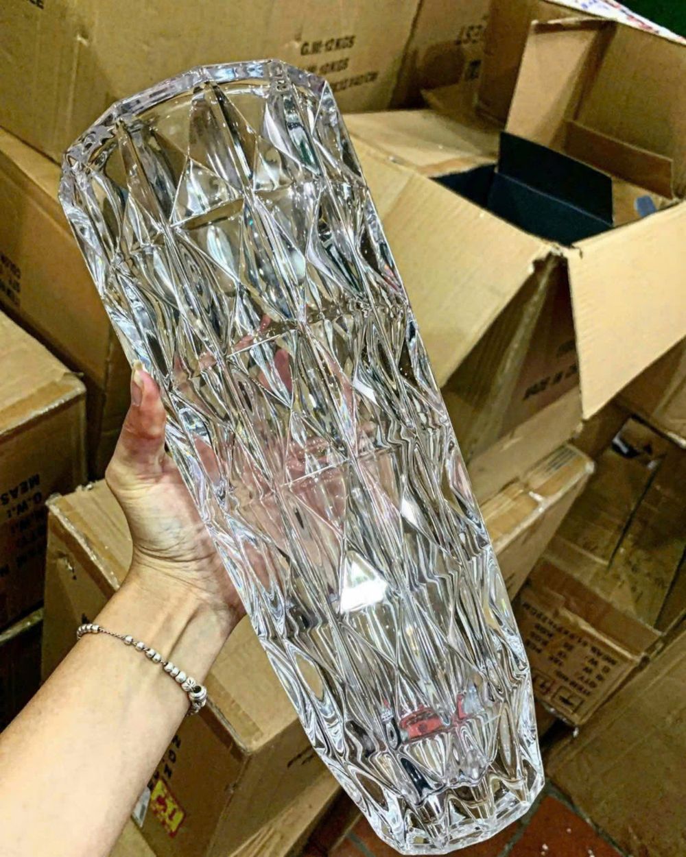 Lọ hoa thủy tinh pha lê khía hiện đại sang chảnh DELISOGA ( THÙNG 6 C )