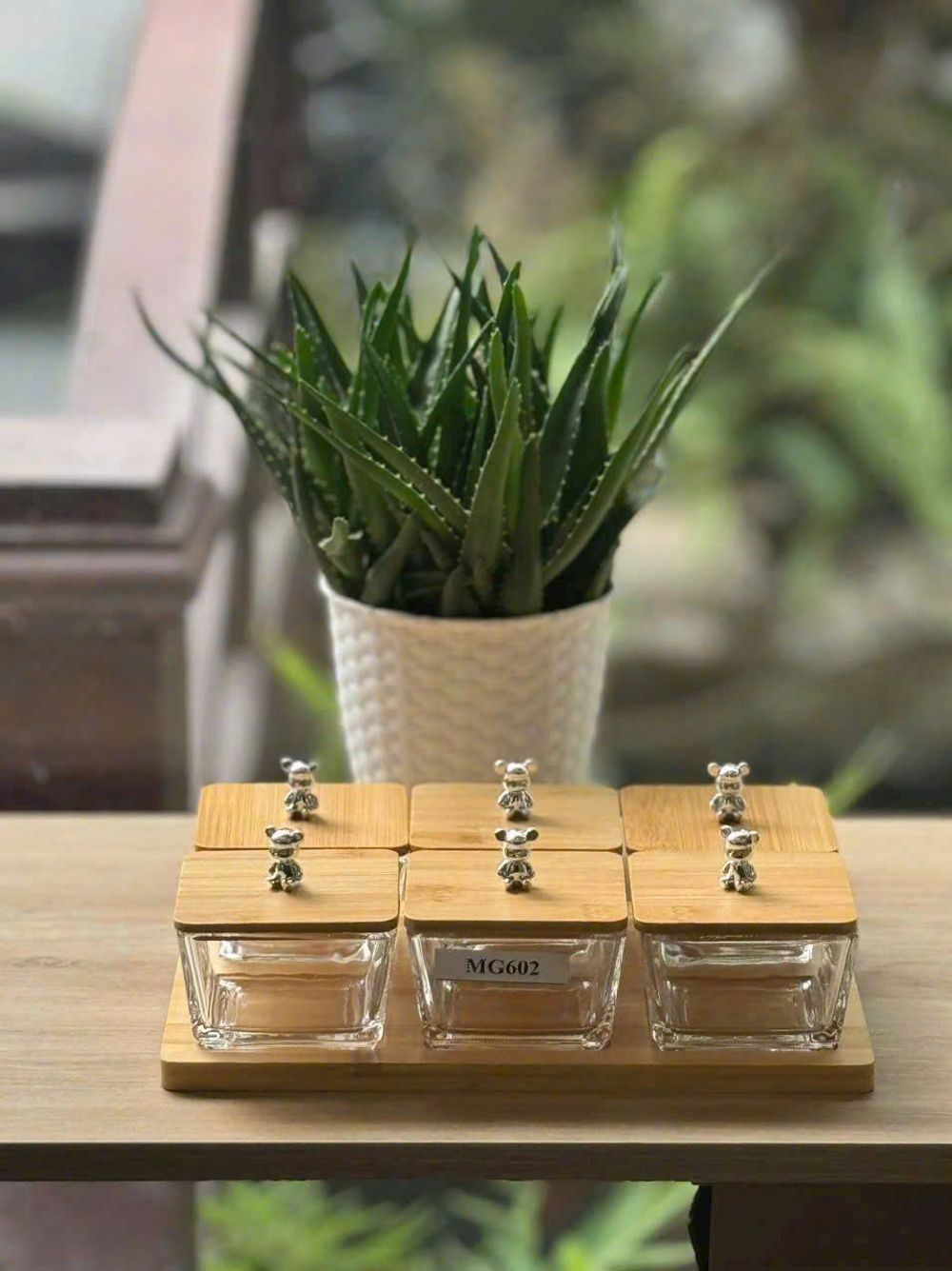 MG602 - BỘ 6 cái vuông Mứt thủy tinh + nắp gỗ+ khay gỗ 