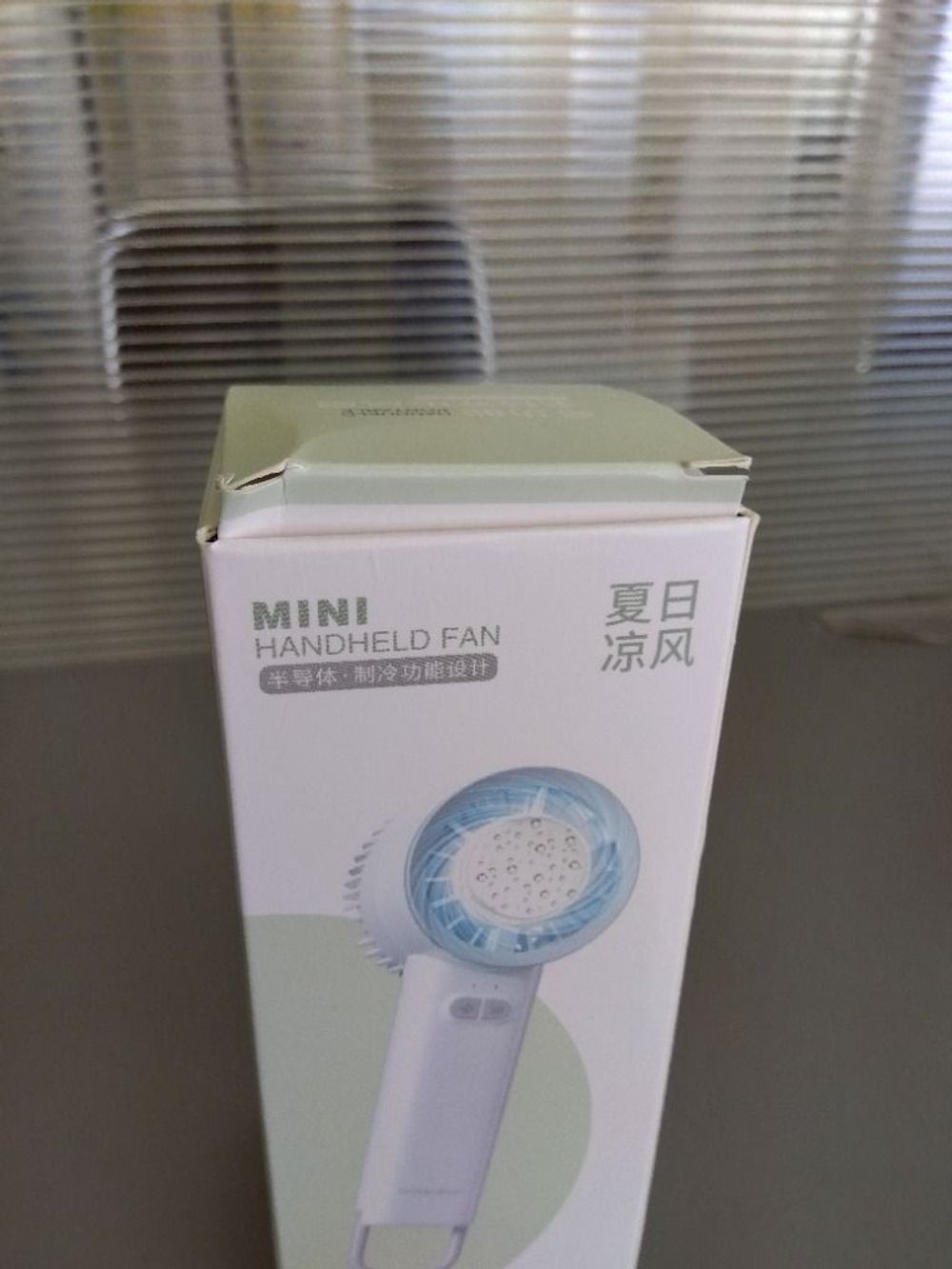 Quạt cầm tay, 3 mức luồng gió ( Thùng 100C )