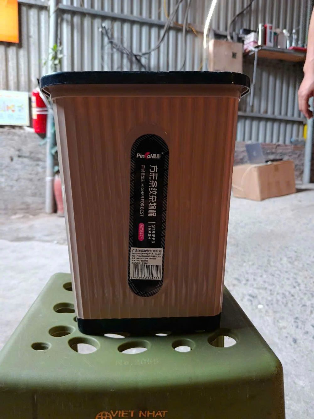 3750. 0663 . Thùng rác khô ( THÙNG 100C )