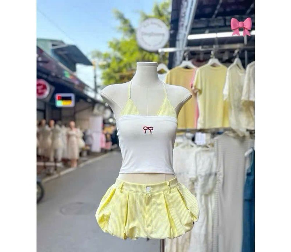 Set Đi Biển 3 Món Áo Quây + Bra Phối Quần Đùi Bí Xếp Li