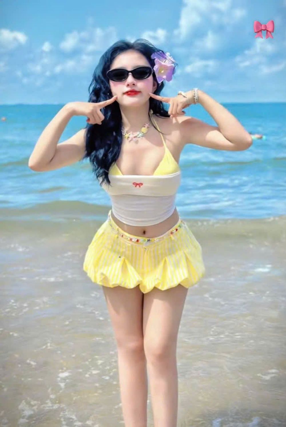 Set Đi Biển 3 Món Áo Quây + Bra Phối Quần Đùi Bí Xếp Li