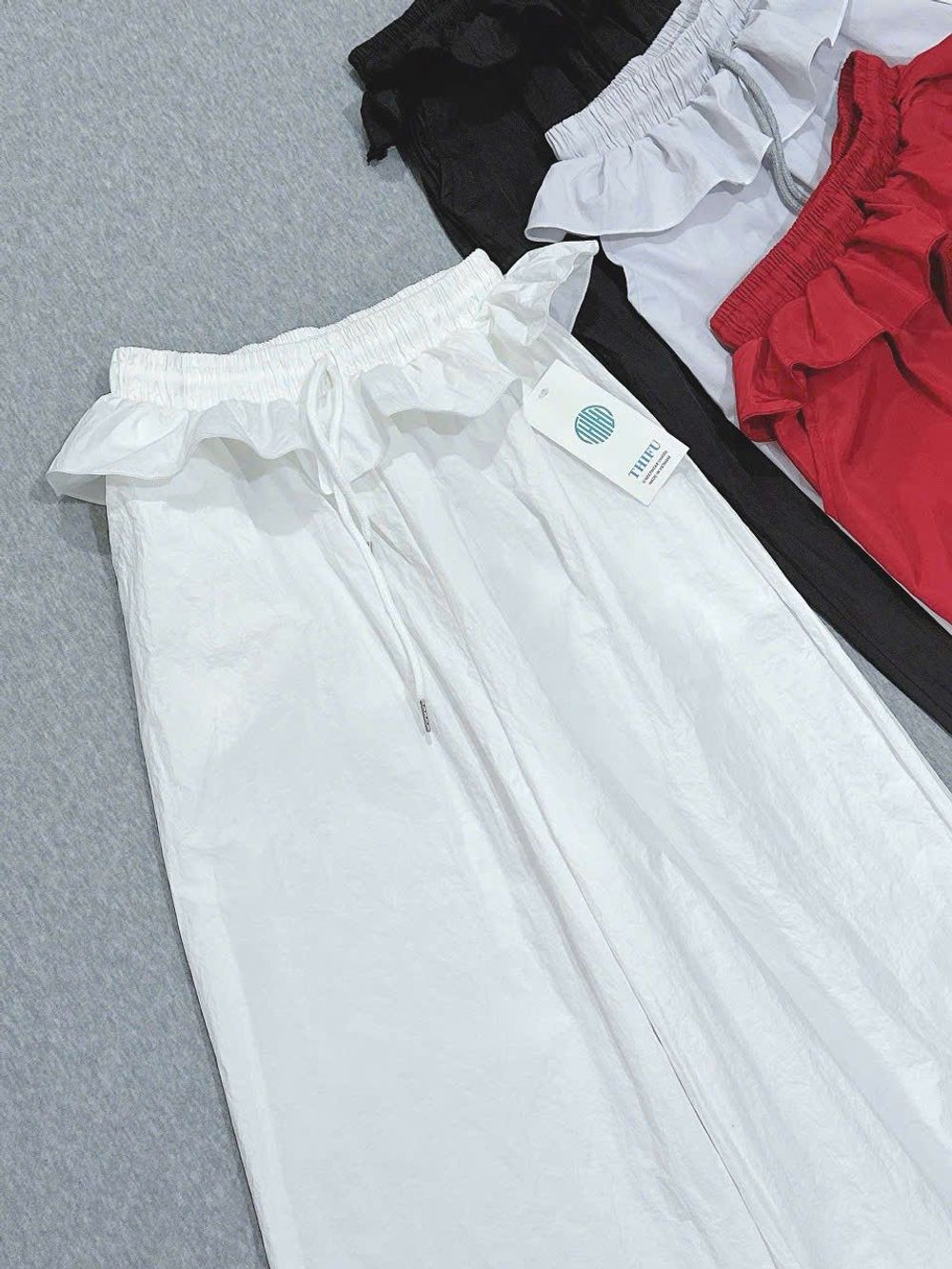 Quần Ống Rộng Lưng BÈO Dây Rút LAI Chất Dù Nhăn Freesize Dưới 65kg