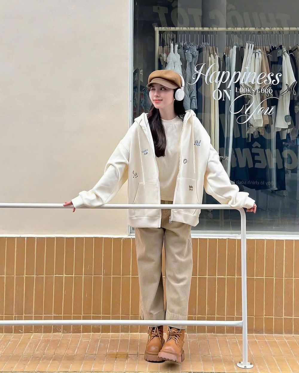 Áo khoác nữ dài logo thêu MÈO và DỪA