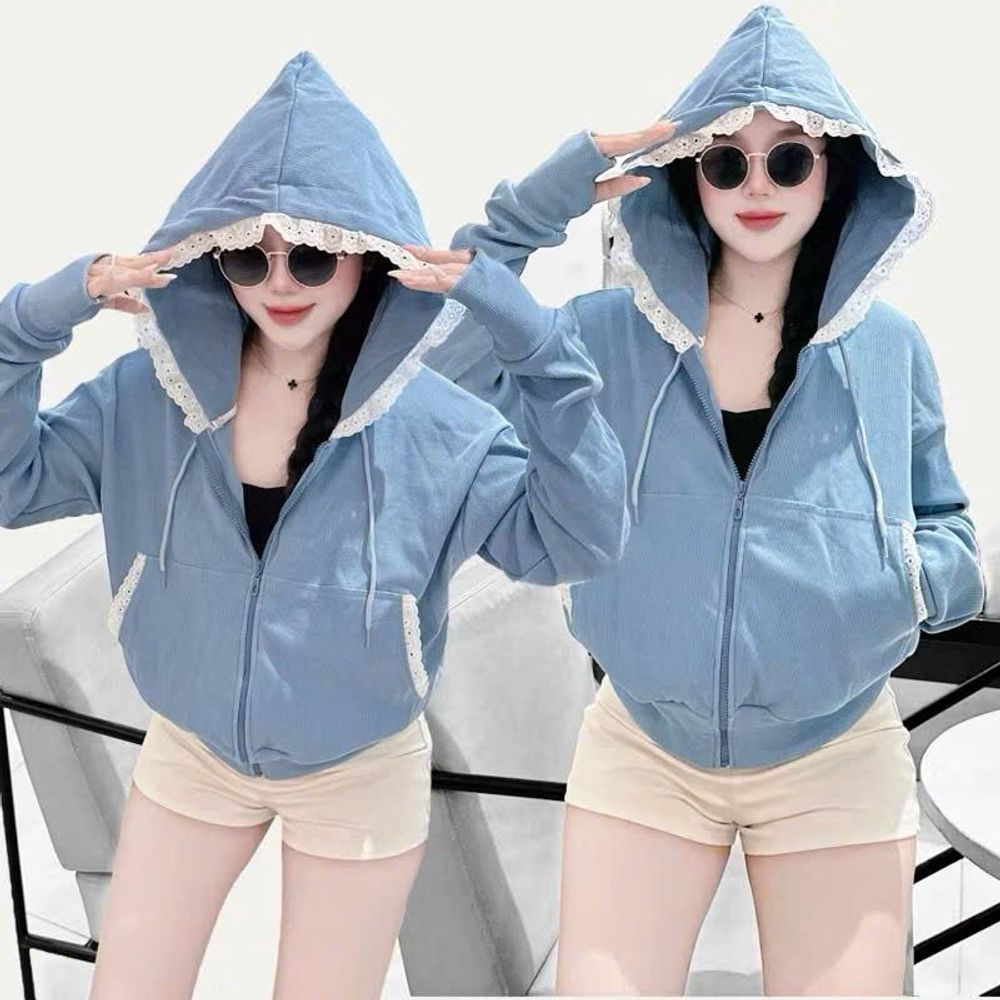 Áo khoác nữ viền ren mũ