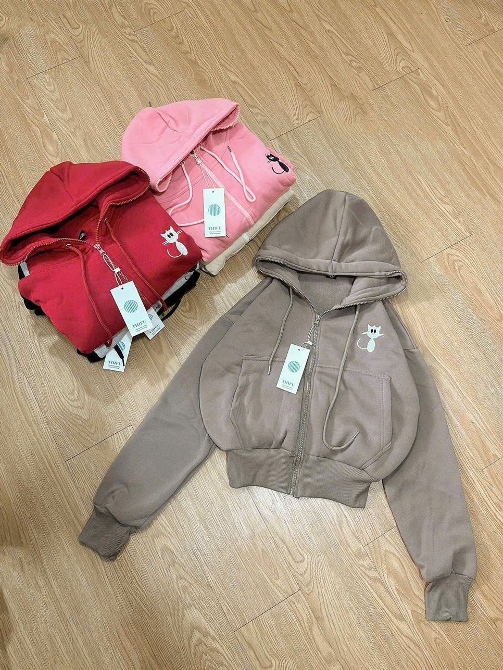 Áo khoác nữ lửng logo Mèo ngực trái