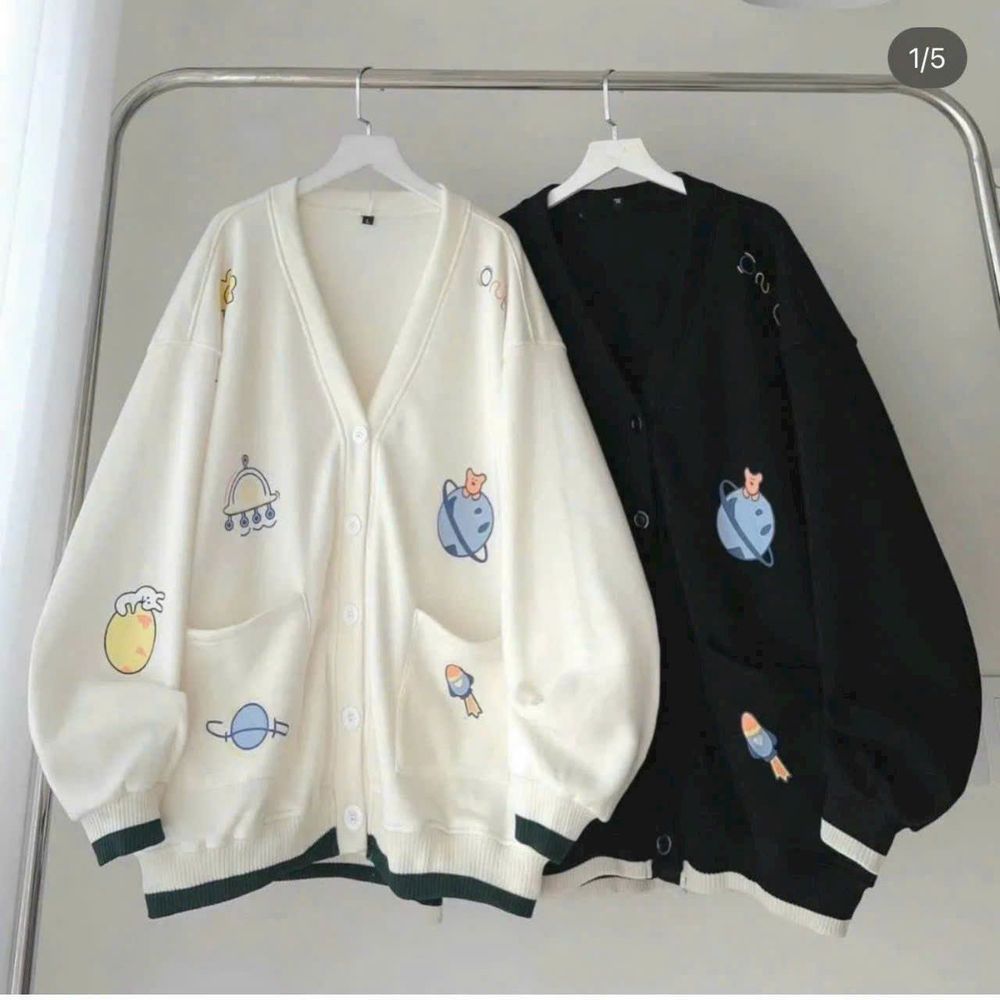 Áo khoác nữ cadigan in họa tiết hành tinh đẹp