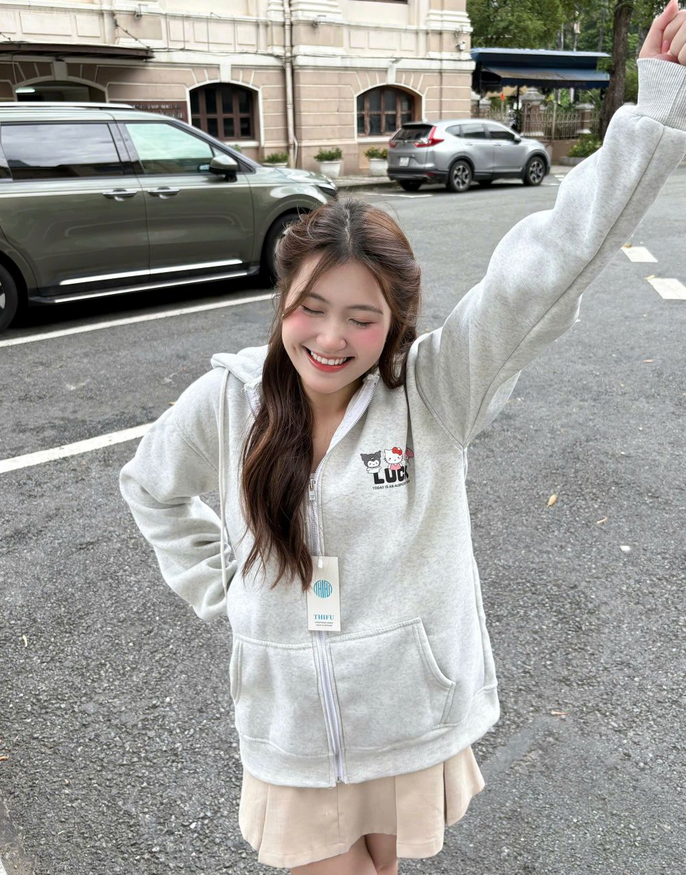 Áo khoác nỉ dành cho nữ in chữ LUCK