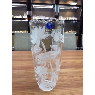 Lọ hoa dáng bầu , loe mài trắng 30cm