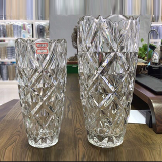 Bình cắm hoa thuỷ tinh cao 25cm khum trắng