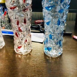 Lọ hoa 30cm loe thủy tinh trắng , màu