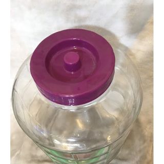 BÌNH THỦY TINH NẮP TÍM 35L DÂY DÙ