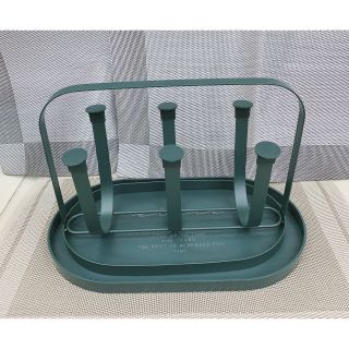 Bộ giá úp cốc bầu dục sang chảnh kèm khay hứng Bộ giá úp cốc bầu dục sang chảnh kèm khay hứng