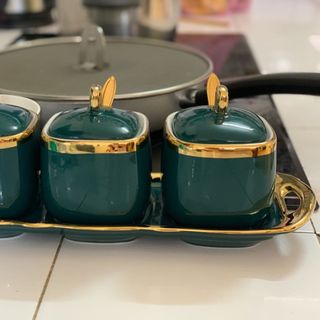 Bộ Bộ 3 Hũ Đựng Gia Vị Sứ Màu Xanh Trắng Tráng Men Cao Cấp Bộ Bộ 3 Hũ Đựng Gia Vị Sứ Màu Xanh Trắng Tráng Men Cao Cấp