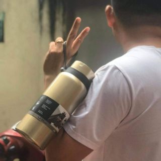 Bình giữ nhiệt nóng lạnh bằng Inox có dây cầm tiện lợi