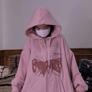 Áo khoác tay phồng in nơ to có nón form dưới 70kg Áo khoác tay phồng in nơ to có nón form dưới 70kg