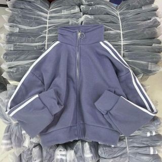 Áo khoác nỉ nam nữ form rộng ba sọc tay phong cách ulzzang unisex cổ trụ trơn Áo khoác nỉ nam nữ form rộng ba sọc tay phong cách ulzzang unisex cổ trụ trơn