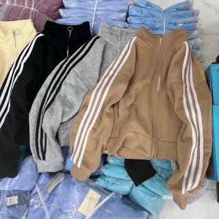 Áo khoác nỉ nam nữ form rộng ba sọc tay phong cách ulzzang unisex cổ trụ trơn Áo khoác nỉ nam nữ form rộng ba sọc tay phong cách ulzzang unisex cổ trụ trơn