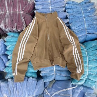 Áo khoác nỉ nam nữ form rộng ba sọc tay phong cách ulzzang unisex cổ trụ trơn Áo khoác nỉ nam nữ form rộng ba sọc tay phong cách ulzzang unisex cổ trụ trơn