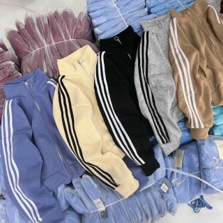 Áo khoác nỉ nam nữ form rộng ba sọc tay phong cách ulzzang unisex cổ trụ trơn Áo khoác nỉ nam nữ form rộng ba sọc tay phong cách ulzzang unisex cổ trụ trơn