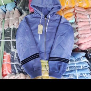 (ảnh thật)Áo Khoác form lửng crotop 3 sọc viền ở tay chất vải đẹp tay phồng dễ phối đồ thời trang (ảnh thật)Áo Khoác form lửng crotop 3 sọc viền ở tay chất vải đẹp tay phồng dễ phối đồ thời trang