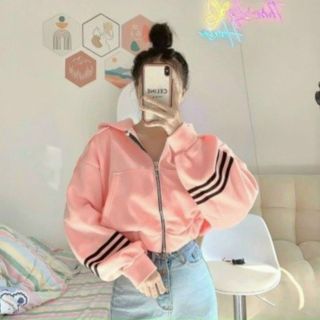 (ảnh thật)Áo Khoác form lửng crotop 3 sọc viền ở tay chất vải đẹp tay phồng dễ phối đồ thời trang (ảnh thật)Áo Khoác form lửng crotop 3 sọc viền ở tay chất vải đẹp tay phồng dễ phối đồ thời trang