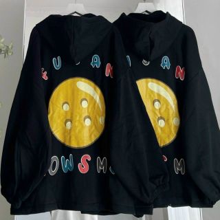 Áo khoác tay dài form cánh dơi in chữ FY Mặt cười Bự form rộng nón 2 lớp bự Siêu Xinh. Áo khoác tay dài form cánh dơi in chữ FY Mặt cười Bự form rộng nón 2 lớp bự Siêu Xinh.