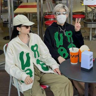 Áo Khoác Nỉ Bông BE UR Hoodie Zip form rộng Unisex Nam Nữ Áo Khoác Nỉ Bông BE UR Hoodie Zip form rộng Unisex Nam Nữ