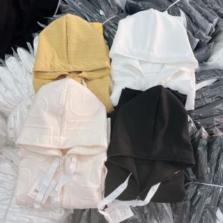 ￼Áo Khoác Nữ Kiểu CropTop Dáng Ngắn Chất Xốp Cao Cấp