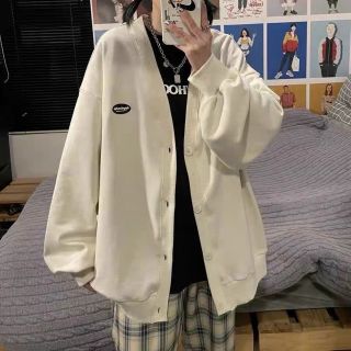 Áo Cardigan nỉ Unisex form rộng - áo khoác nỉ bông dài tay cổ tròn năng động logo thêu Áo Cardigan nỉ Unisex form rộng - áo khoác nỉ bông dài tay cổ tròn năng động logo thêu