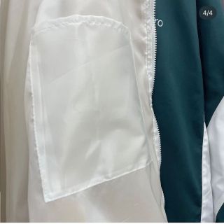 Áo Khoác Gió DEMERRO chữ thêu chất liệu dù 2 lớp 3 màu có túi trong và túi ngoài trẻ trung năng động Áo Khoác Gió DEMERRO chữ thêu chất liệu dù 2 lớp 3 màu có túi trong và túi ngoài trẻ trung năng động