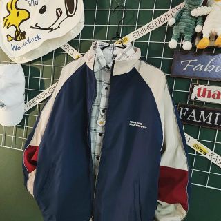 Áo khoác nam unisex cổ đứng vải dù 2 lớp phối màu độc lạ họa tiết in chữ đi mưa,cản gió,chống nắng Áo khoác nam unisex cổ đứng vải dù 2 lớp phối màu độc lạ họa tiết in chữ đi mưa,cản gió,chống nắng