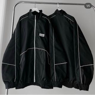 Áo Khoác Dù 2 Lớp Logo Thêu 4LUCKY CHẠY VIỀN NHỎ TOÀN THÂN Áo Khoác Dù 2 Lớp Logo Thêu 4LUCKY CHẠY VIỀN NHỎ TOÀN THÂN