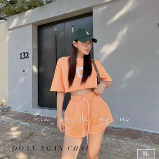 Đồ bộ đùi mặc nhà kiểu croptop in chữ C siêu xinh. Đồ bộ đùi mặc nhà kiểu croptop in chữ C siêu xinh.