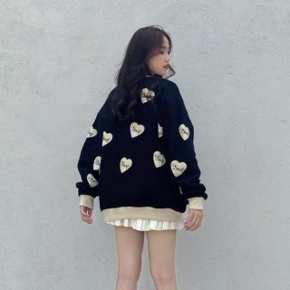Áo Khoác Cardigan Trái Tim Swe Nữ Nude Form Rộng cánh dơi. Áo Khoác Cardigan Trái Tim Swe Nữ Nude Form Rộng cánh dơi.