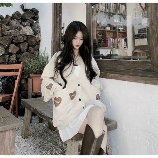Áo Khoác Cardigan Trái Tim Swe Nữ Nude Form Rộng cánh dơi. Áo Khoác Cardigan Trái Tim Swe Nữ Nude Form Rộng cánh dơi.