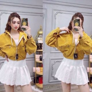 Áo khoác nhung tăm kiểu cánh dơi, nón rộng dây kéo khoen tròn. Áo khoác nhung tăm kiểu cánh dơi, nón rộng dây kéo khoen tròn.