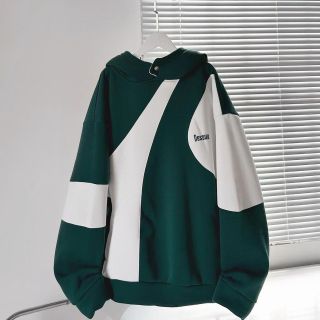 Áo hoodie DESSY nỉ bông dày dặn nút bấm phối màu phối form rộng unisex nam nữ. Áo hoodie DESSY nỉ bông dày dặn nút bấm phối màu phối form rộng unisex nam nữ.