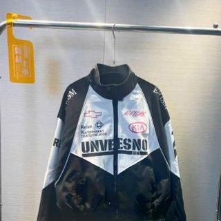 Áo khoác bóng chày phong cách Phương tây cổ điện. Áo khoác bóng chày phong cách Phương tây cổ điện.