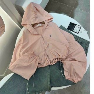 Áo khoác dáng lửng chất dù nhăn trượt nước logo thêu, chống nắng siêu mát , khóa zip