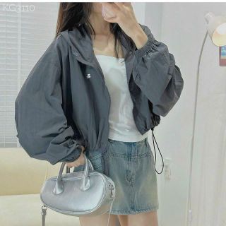 Áo khoác dáng lửng chất dù nhăn trượt nước logo thêu, chống nắng siêu mát , khóa zip