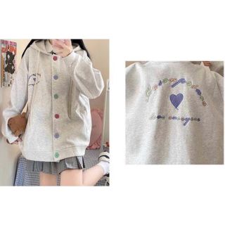 Áo khoác cadigan nỉ nút thêu hình trái tim nón rộng 2 lớp form rộng dưới 70kg Áo khoác cadigan nỉ nút thêu hình trái tim nón rộng 2 lớp form rộng dưới 70kg