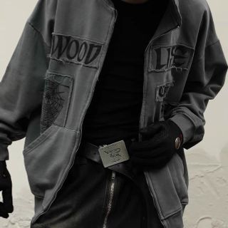 Áo khoác WOOD LISE phối rách chất thun nỉ mềm mịn nón 2 lớp có khoen dây kéo sắt form rộng dưới 75kg Áo khoác WOOD LISE phối rách chất thun nỉ mềm mịn nón 2 lớp có khoen dây kéo sắt form rộng dưới 75kg