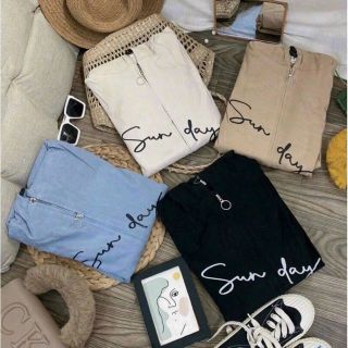 Áo khoác da lộn có nón mới về.có nút chặn nón,2 lớp lót dù,logo in SUNDAY form to bự 70kg