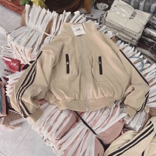 Áo khoác da lộn có nón có nút chặn nón,2 lớp lót dù,logo thêu form to 70kg